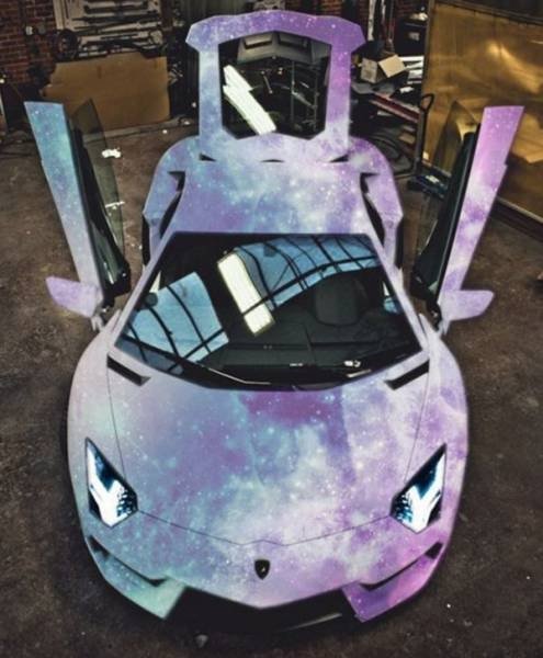 Foto - Lüks otomobillere sıra dışı renkler