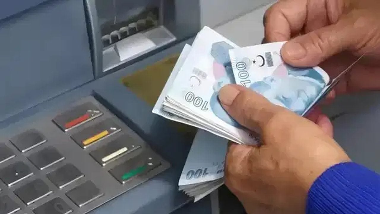 Foto - Maaşını çeken milyonlarca vatandaşa kritik uyarı geldi! O kuralı bilmeyen cebindeki paradan oluyor