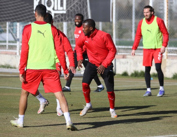 Foto - Maç hazırlıklarını tamamladılar