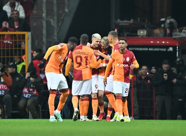 Foto - Maça saatler kala radikal karar çıktı: Galatasaray'da Okan Buruk'tan rotasyon formülü!