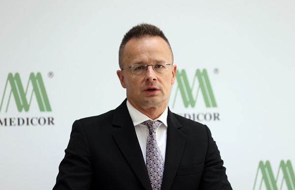 Foto - Macar bakandan yerli otomobil TOGG'a tam not