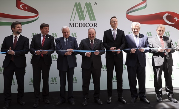 Foto - Macar bakandan yerli otomobil TOGG'a tam not