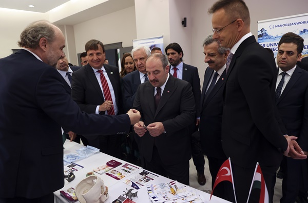 Foto - Macar bakandan yerli otomobil TOGG'a tam not