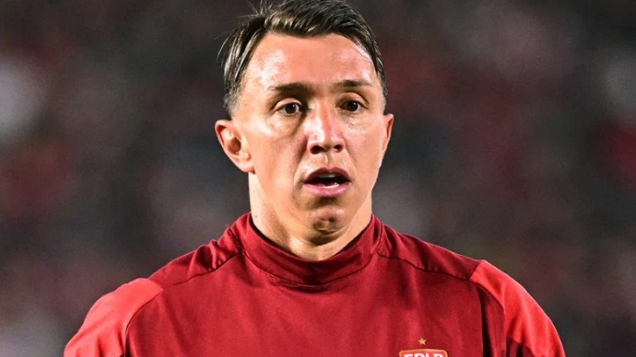 Maçın 9. dakikasında kendini yere bıraktı: Bir anda başı dönen Muslera korkuttu