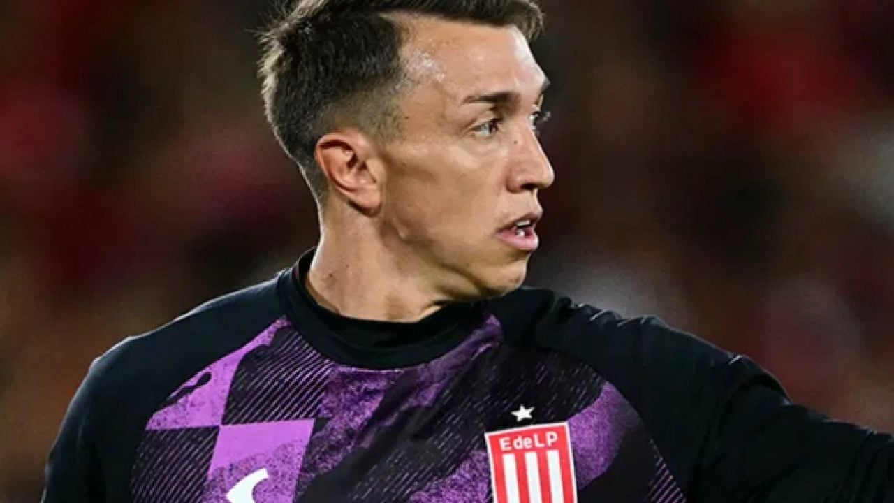 Foto - Maçın 9. dakikasında kendini yere bıraktı: Bir anda başı dönen Muslera korkuttu