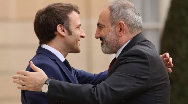 Foto - Macron: Ermenistan'a silah sağlamaya devam edeceğiz