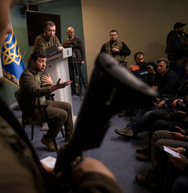 Foto - Macron Zelenskiy'e özendi