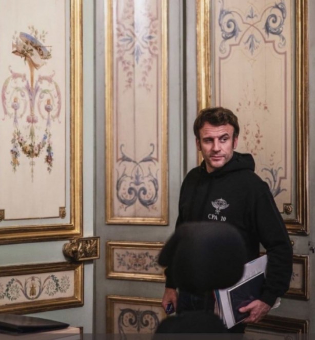 Macron Zelenskiy'e özendi