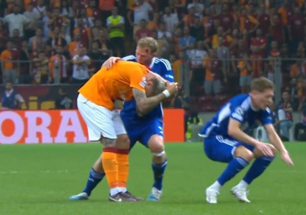 Foto - Maçta korku dolu anlar! Icardi'yi durdurmaya çalışırken olanlar oldu