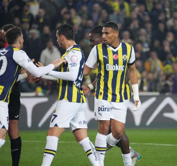 Foto - Maçtan sonra affetmedi: Haddini aşma, biraz kafan çalışsın! Biz seninle ne yapacağız böyle