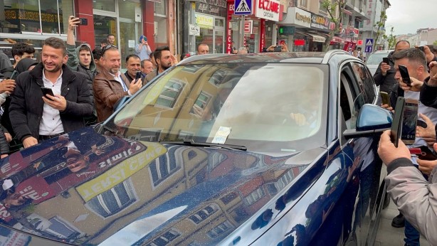 Foto - ‘Made in USA’ yazsaydı böyle olmazdı! CHP’den TOGG’u beğenen halka hakaret!