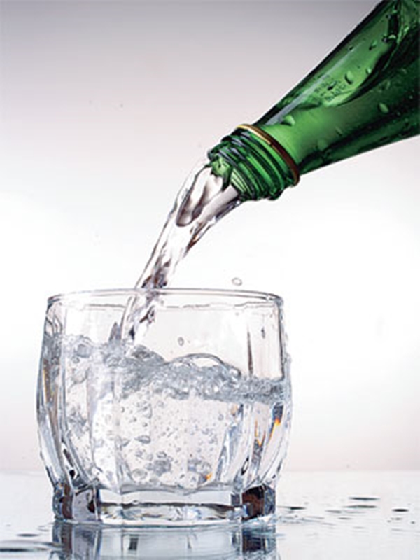 Foto - Maden suyu ve soda içenler dikkat! Kör olabilirsiniz