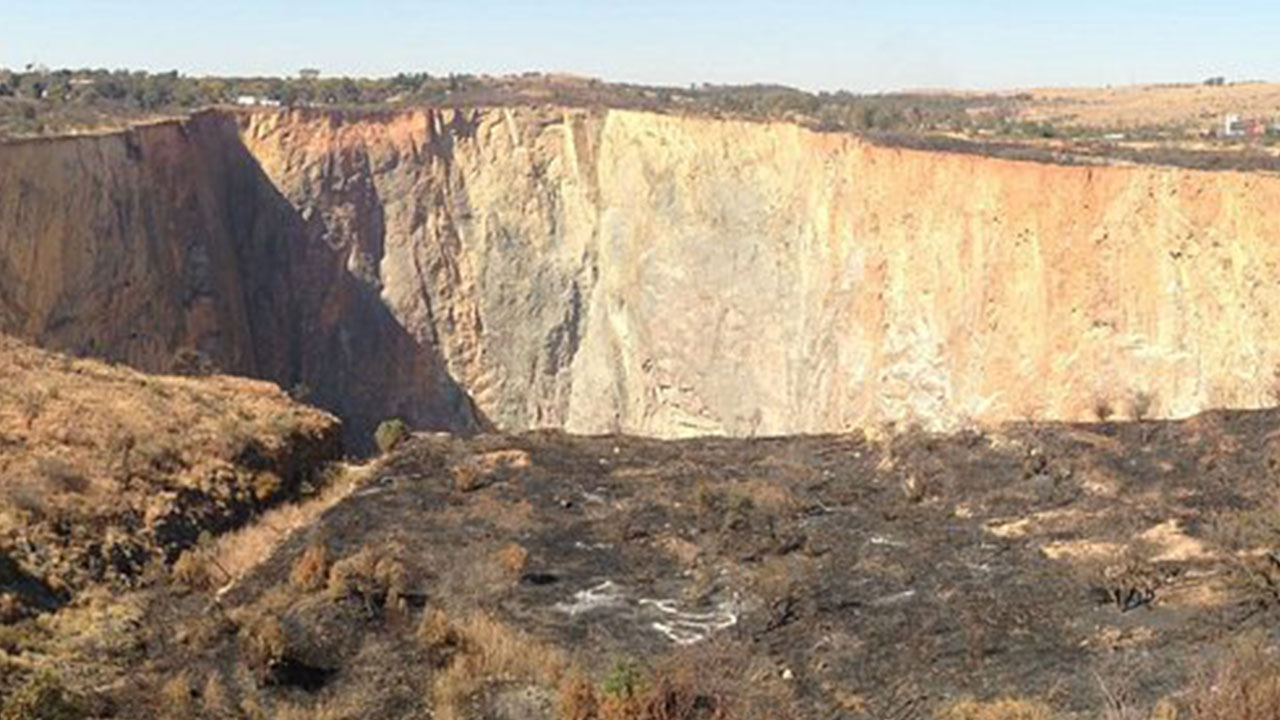 Foto - Madenciler yerin altındaki altınlar için devlete kafa tutuyor! Teslim olmuyorlar, yamyamlığa başladılar