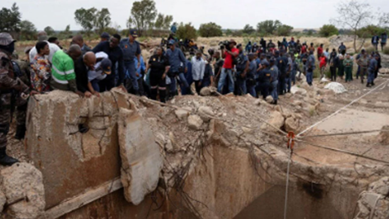 Foto - Madenciler yerin altındaki altınlar için devlete kafa tutuyor! Teslim olmuyorlar, yamyamlığa başladılar
