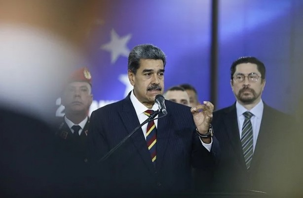 Foto - Maduro’dan sevgi seli! Bakın Türk heyetini nasıl karşıladı