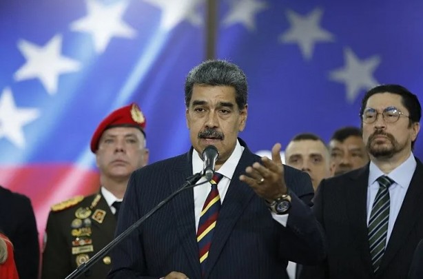 Foto - Maduro’dan sevgi seli! Bakın Türk heyetini nasıl karşıladı