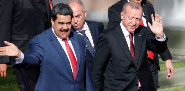 Maduro'dan Türkiye duyurusu! Canlı yayında imzaladı 
