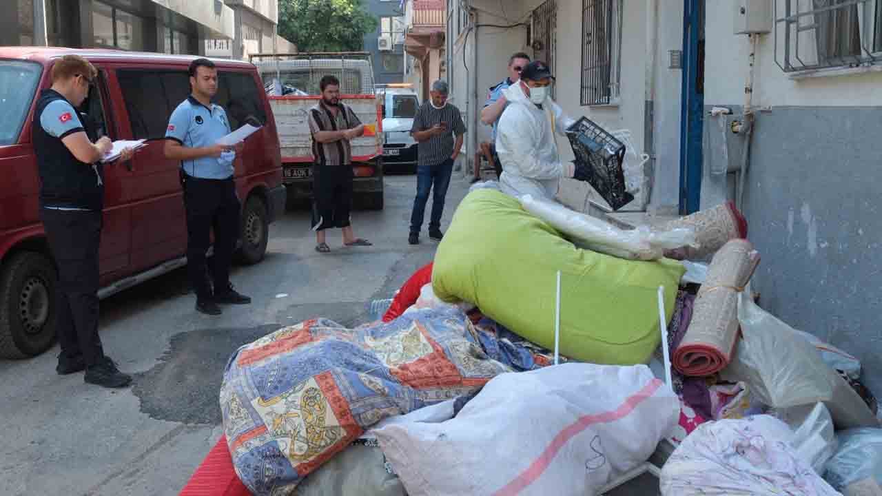 Mahalle rahat nefes aldı: Daireden 5 ton çöp çıkarıldı