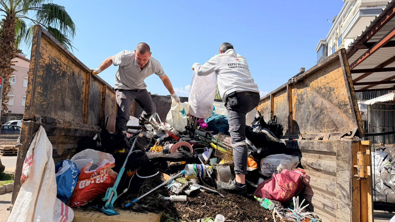 Mahalleli canından bıktı! Aynı adreste 3 yılda 20 kamyon çıktı