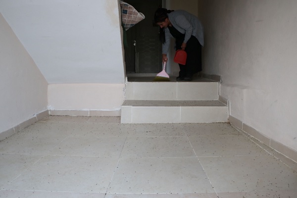 Foto - Mahallelinin uykusu kaçtı! Kürek kürek toplanıyor bitmiyorlar...