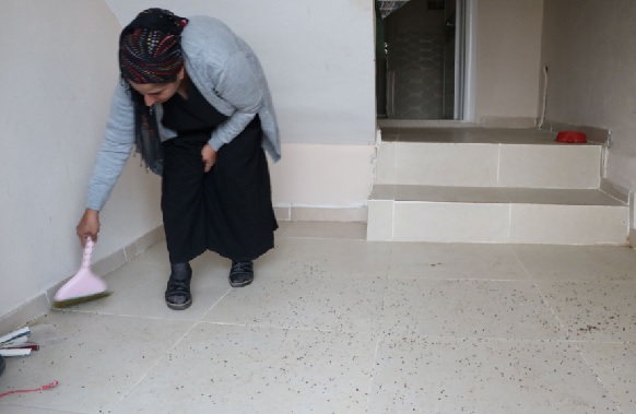 Foto - Mahallelinin uykusu kaçtı! Kürek kürek toplanıyor bitmiyorlar...