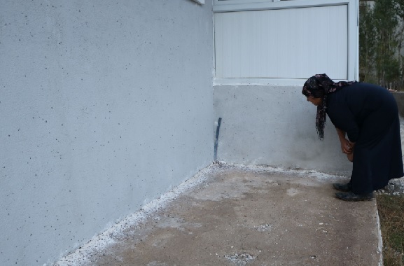 Foto - Mahallelinin uykusu kaçtı! Kürek kürek toplanıyor bitmiyorlar...