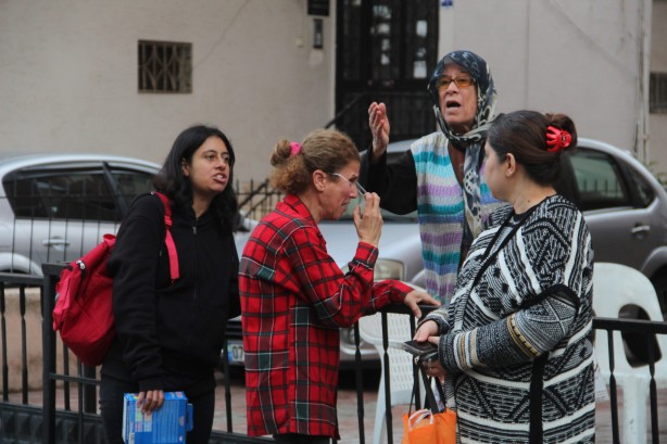 Mahalleliyi isyan ettiren komşu! Evini yakıyor itfaiyeyi sokağa topluyor