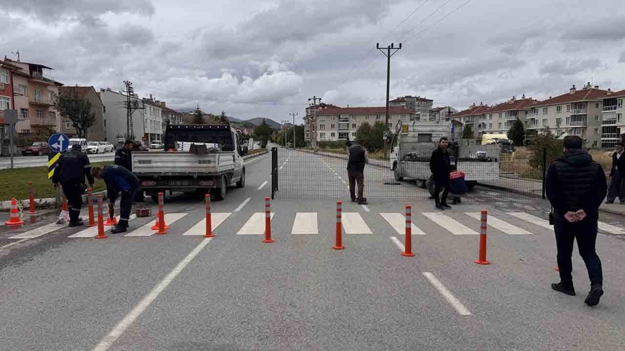 Foto - Mahkeme kararı verildi: Cadde yaya ve araçlara kapatıldı