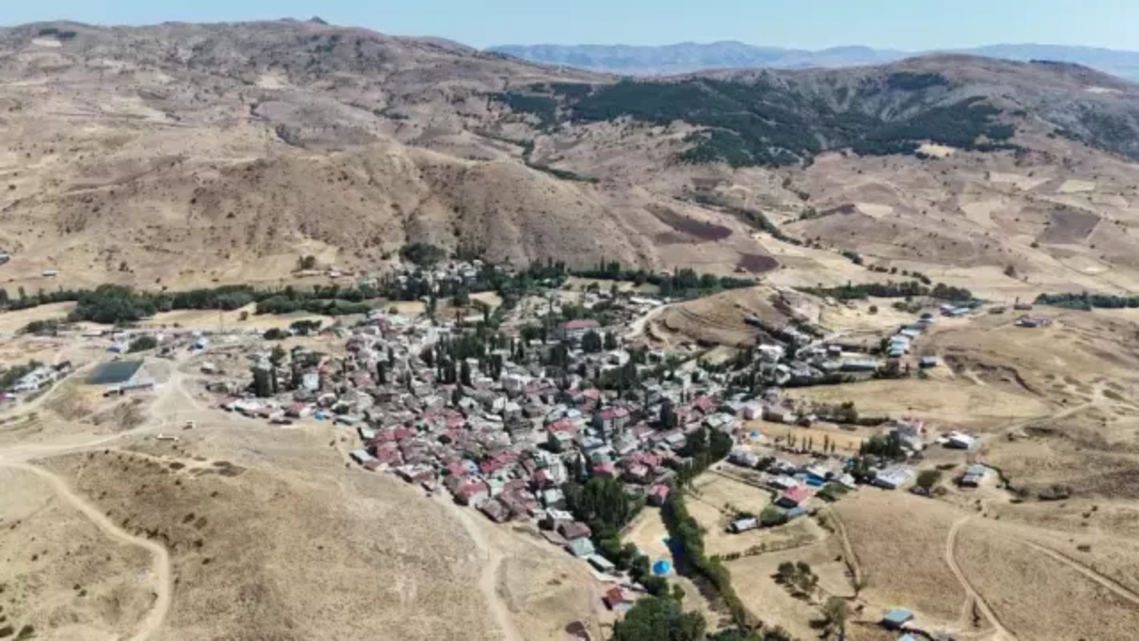 Foto - Mahkeme tam 12 yılda karar verdi, haberi alan köylüler havaya uçtu