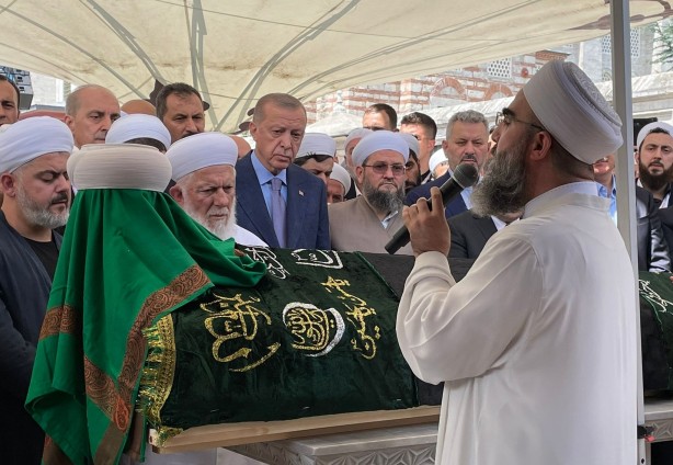 Foto - Mahmut Efendi'nin tabutunun üzerindeki örtü dikkat çekmişti! Sırrı çözüldü