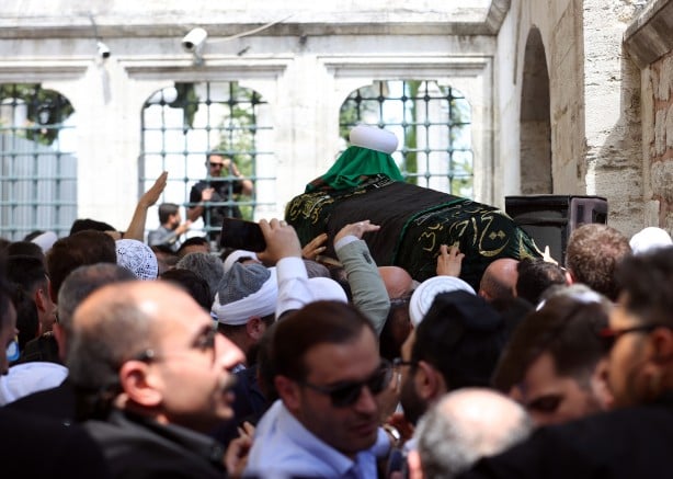 Foto - Mahmut Efendi'nin tabutunun üzerindeki örtü dikkat çekmişti! Sırrı çözüldü