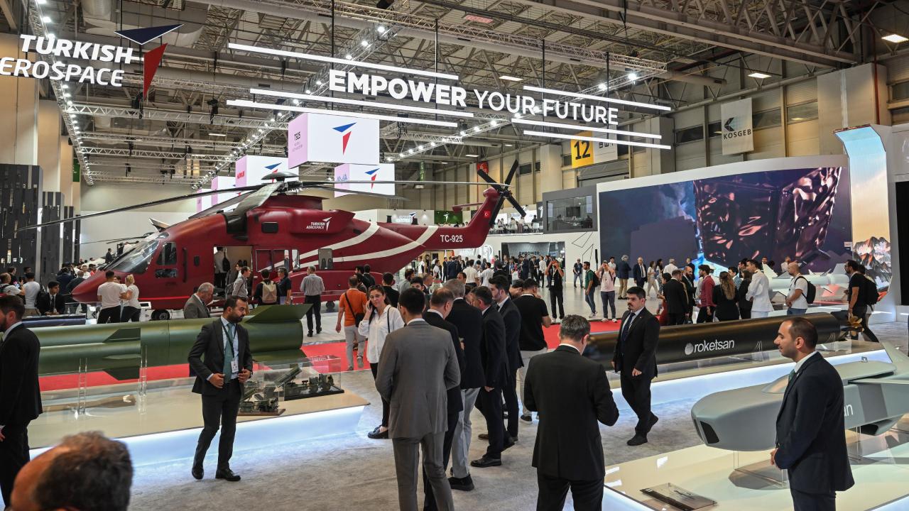 Foto - Mahmut Faruk Akşit Türkiye'ye müjdeyi verdi: 45 saat havada tutuyor