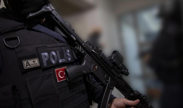 Foto - Mahmut Övür'den dikkat çeken yazı: Hepsine çökeceğiz