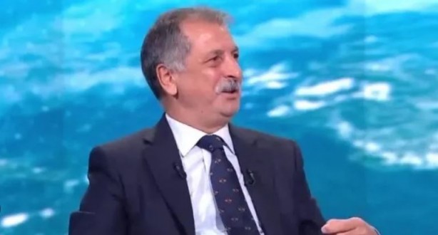 Foto - Mahmut Övür'den dikkat çeken yazı: Hepsine çökeceğiz