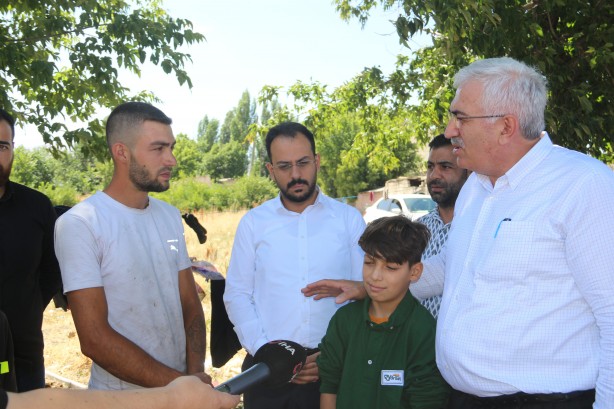 Foto - Mahmut Tanal'a ayar veren arabacıdan mesaj var