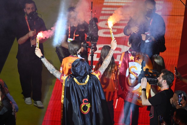 Foto - Mahmut Uslu yerin dibine soktu! Okan Buruk'un Fenerbahçe küfrüne olay tepki: Yalatacağız