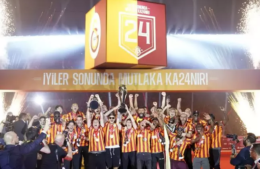 Foto - Mahmut Uslu yerin dibine soktu! Okan Buruk'un Fenerbahçe küfrüne olay tepki: Yalatacağız