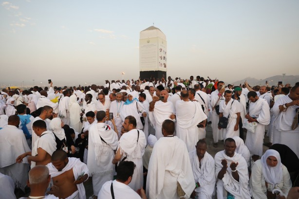 Foto - Mahşer provası... Milyonlarca hacı adayı Arafat'ta