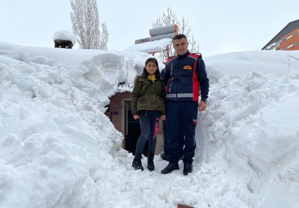 Mahsur kalan aile için seferber oldular