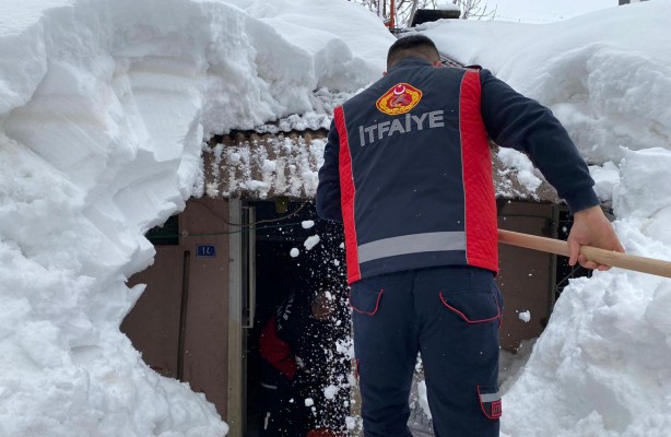 Foto - Mahsur kalan aile için seferber oldular