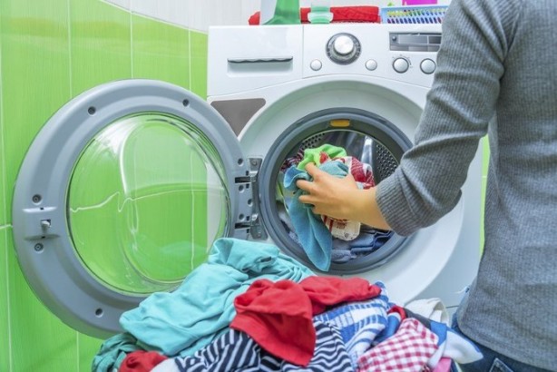 Foto - İşte makinede çeken elbiseleri eski haline getiren mucizevi yöntem! Çok ama çok basit