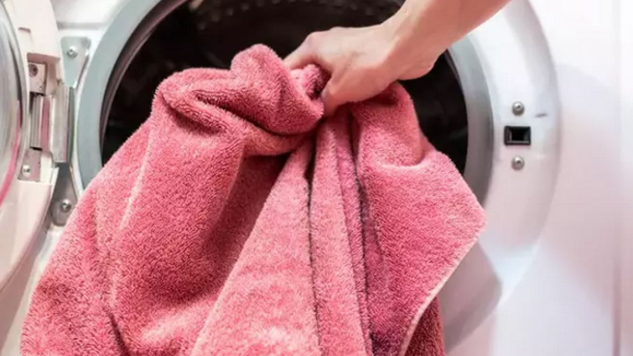 Foto - Makineye attığınız havlular taş gibi olmasın! Meğer bunlara dikkat etmek gerekiyormuş: Püf noktalar