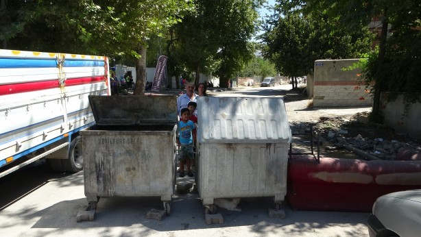 Malatya Yeşilyurt'ta ağır hasarlı bina eylemi!