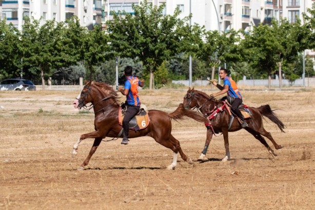 Foto - Malatya'da atlı cirit gösterisi