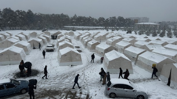 Foto - Malatya'da depremzedeler için çadır kuruluyor