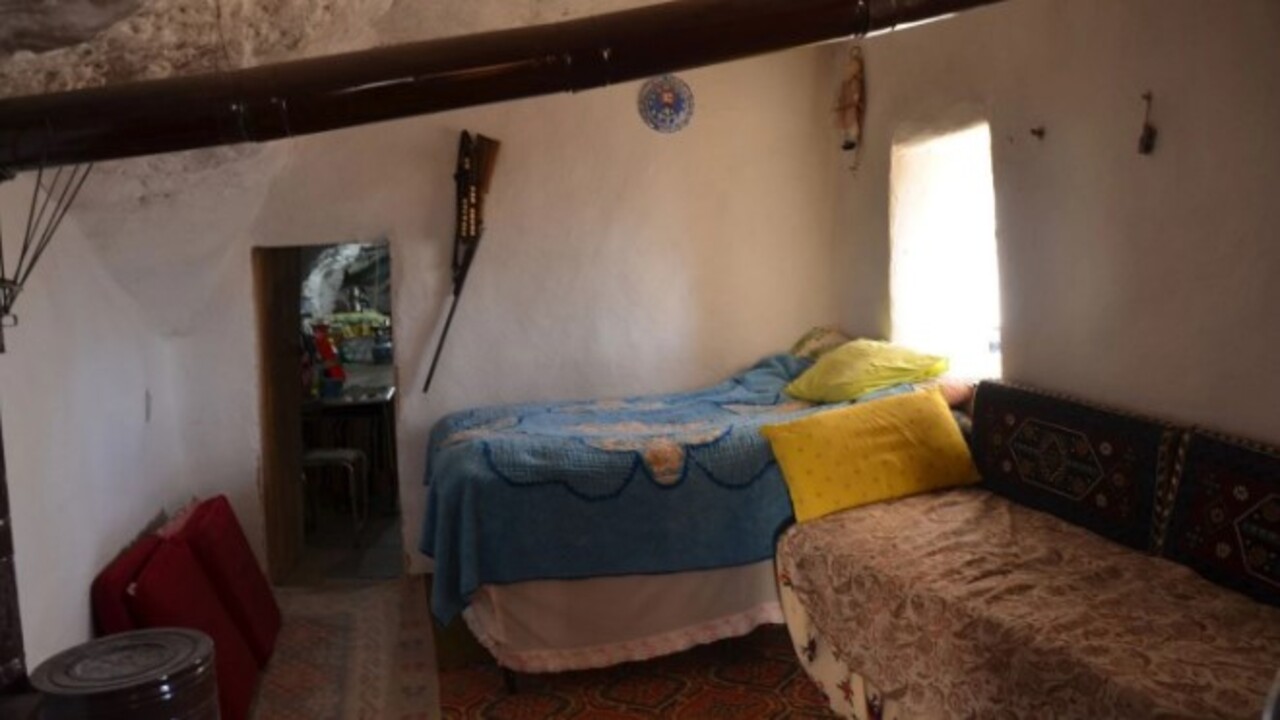 Foto - Malatya’da mağarada yaşıyordu! Hayatı Güney Kore'de belgesel oldu