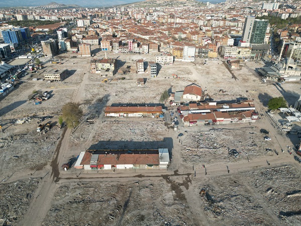 Foto - Malatya'nın son hali yürekleri sızlattı | Kent merkezi değil adeta boş tarla