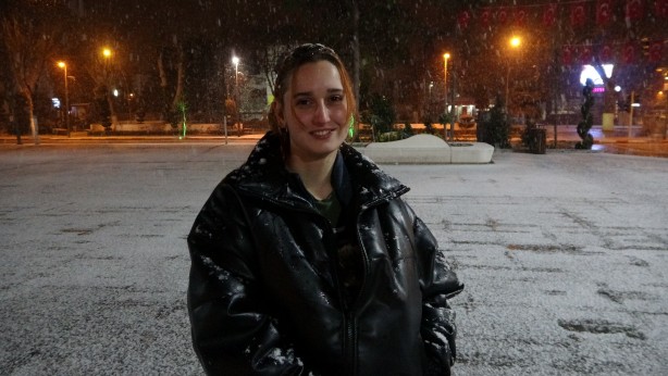 Foto - Malatya’ya mevsimin ilk karı düştü! Vatandaşlar kendini dışarı attı
