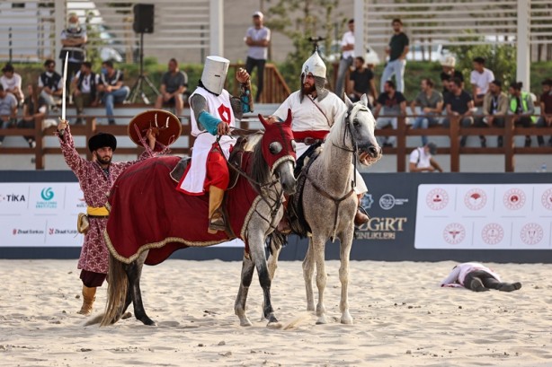 Foto - Malazgirt Zaferi Ahlat'ta böyle kutlandı