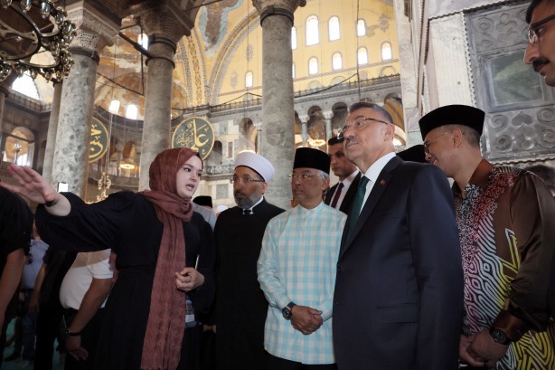 Foto - Malezya Kralı Abdullah Şah Ayasofya'yı ziyaret etti